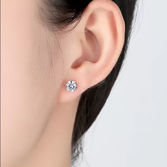 Round 2 Carat diamond sterling silver earrings - Picture 5 of 5